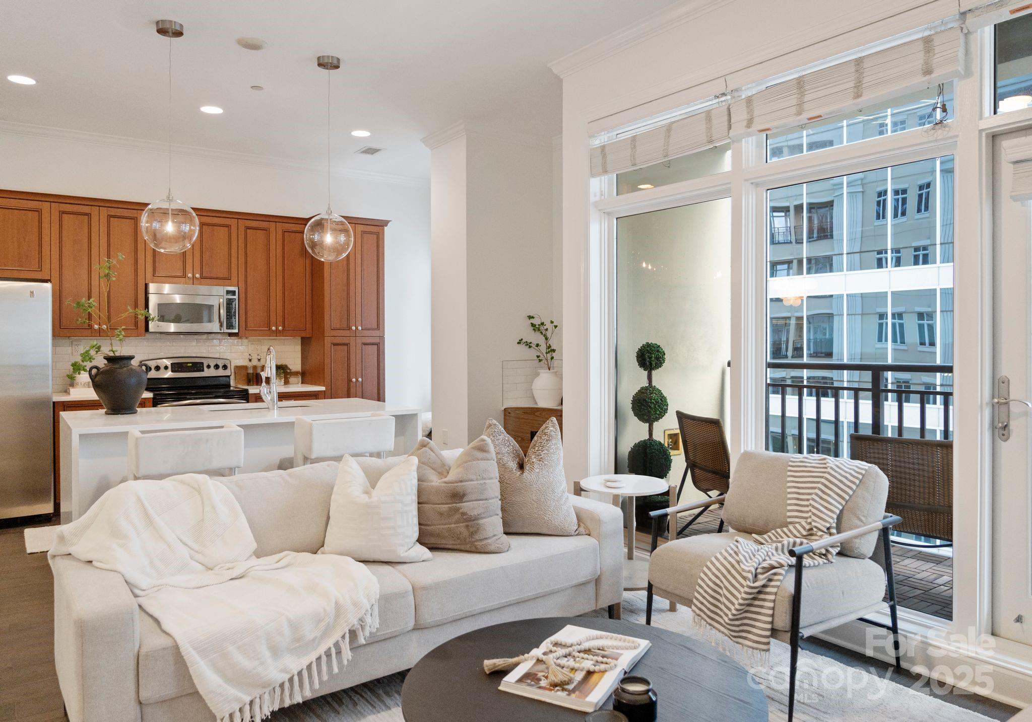230 S Tryon Street Unit: 810