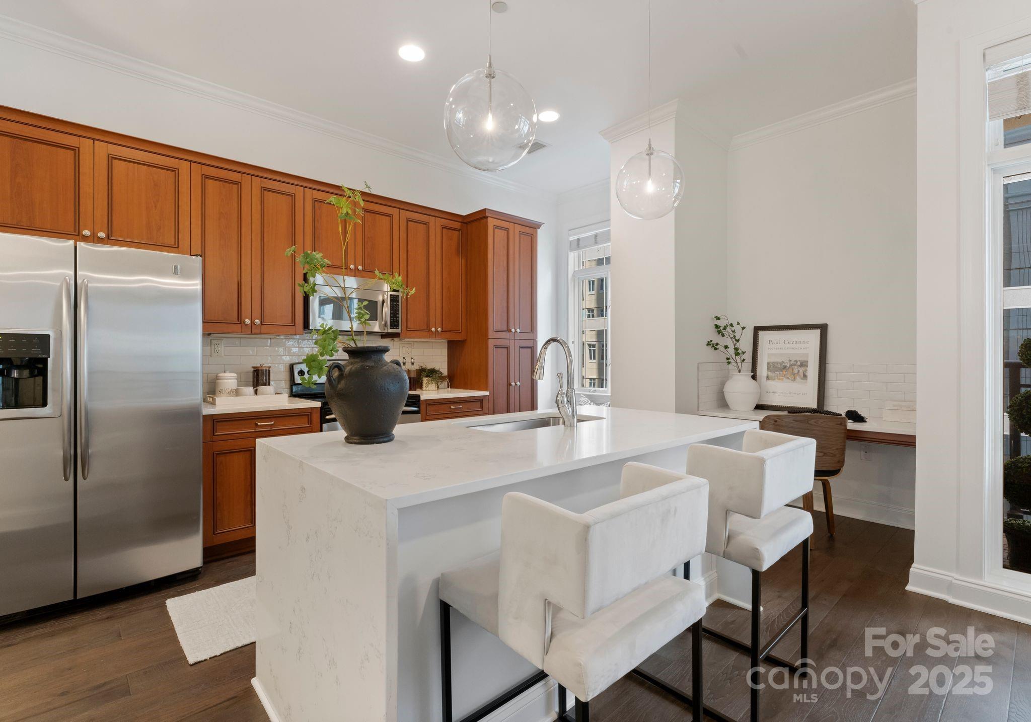 230 S Tryon Street Unit: 810
