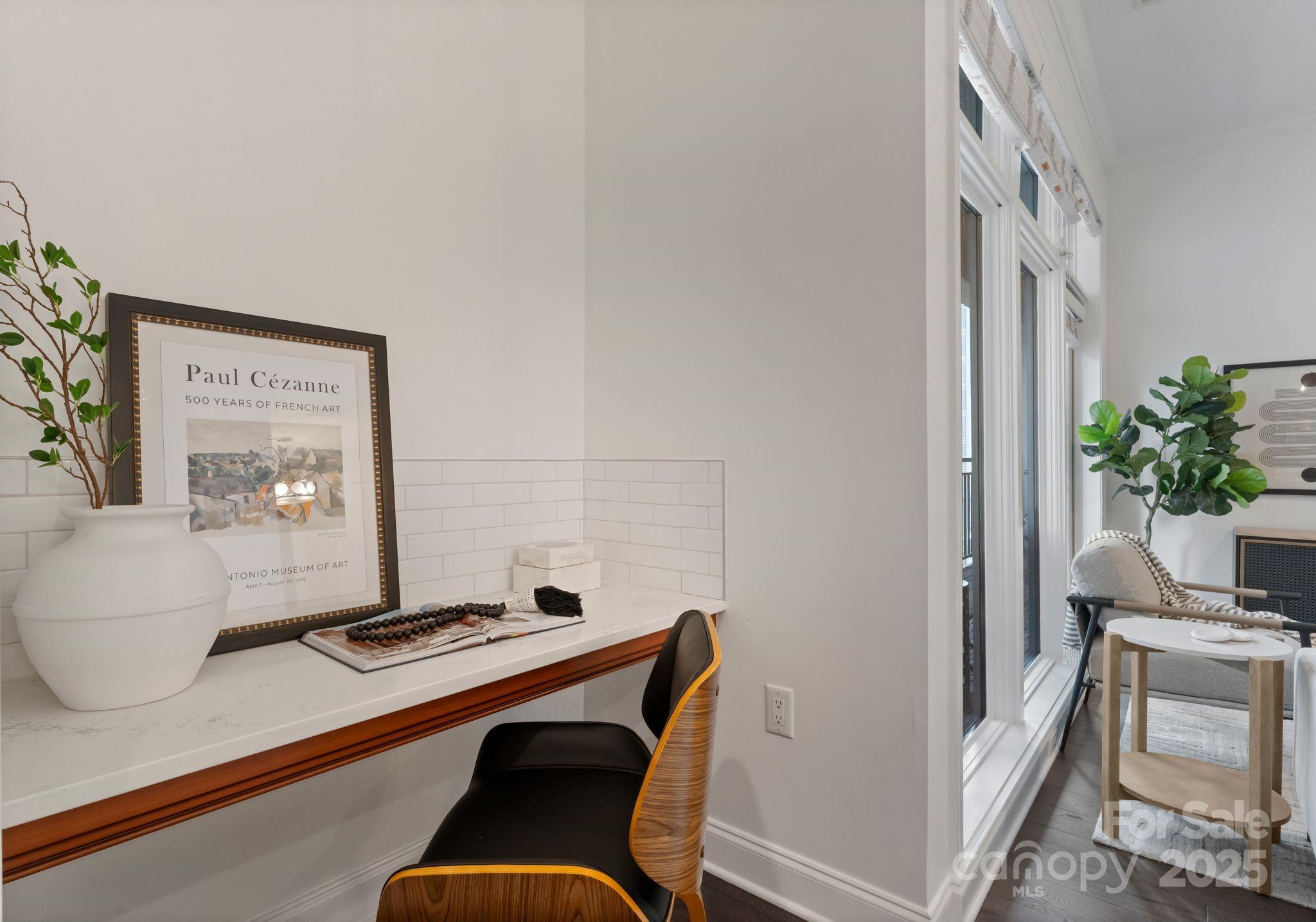 230 S Tryon Street Unit: 810
