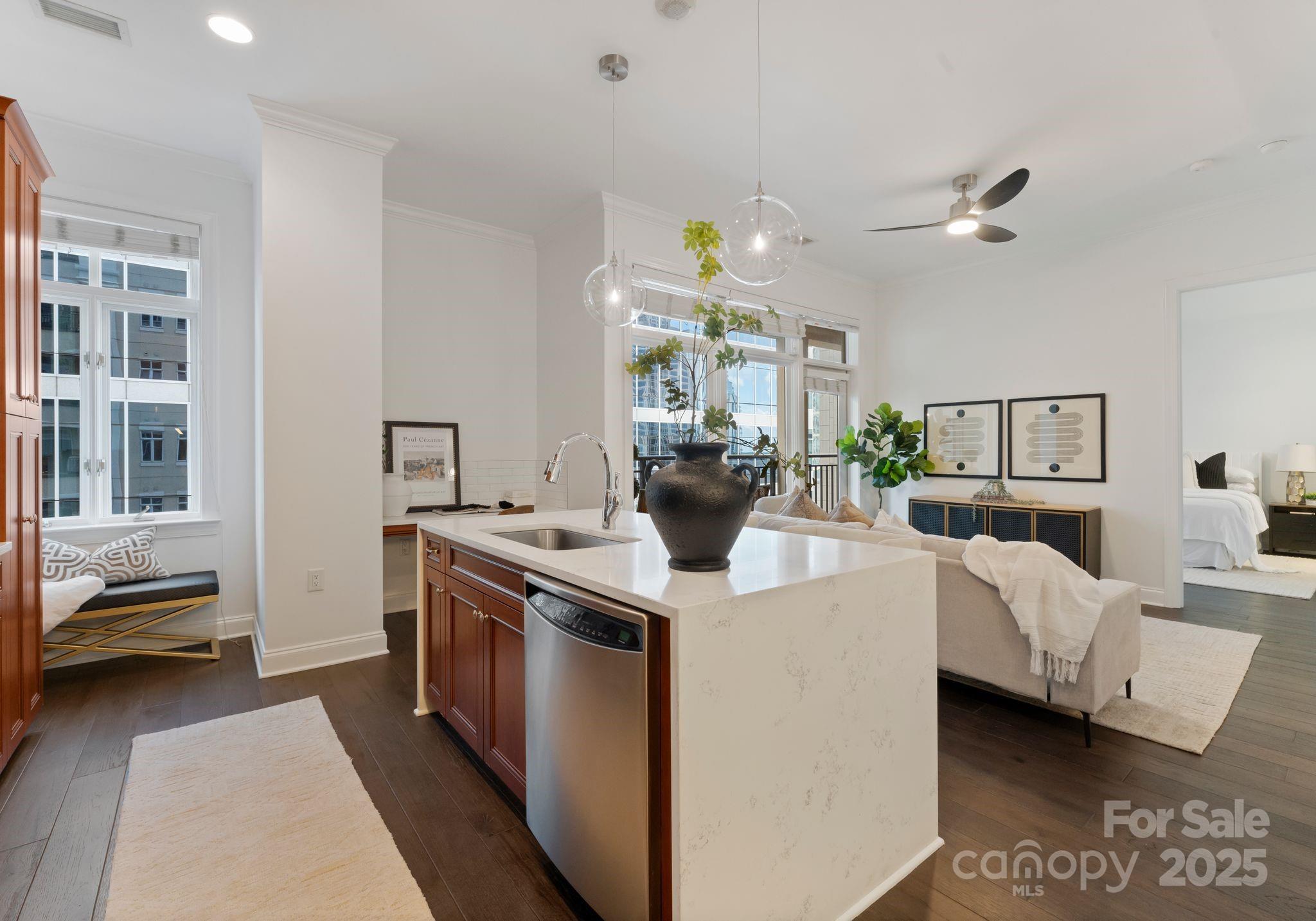230 S Tryon Street Unit: 810