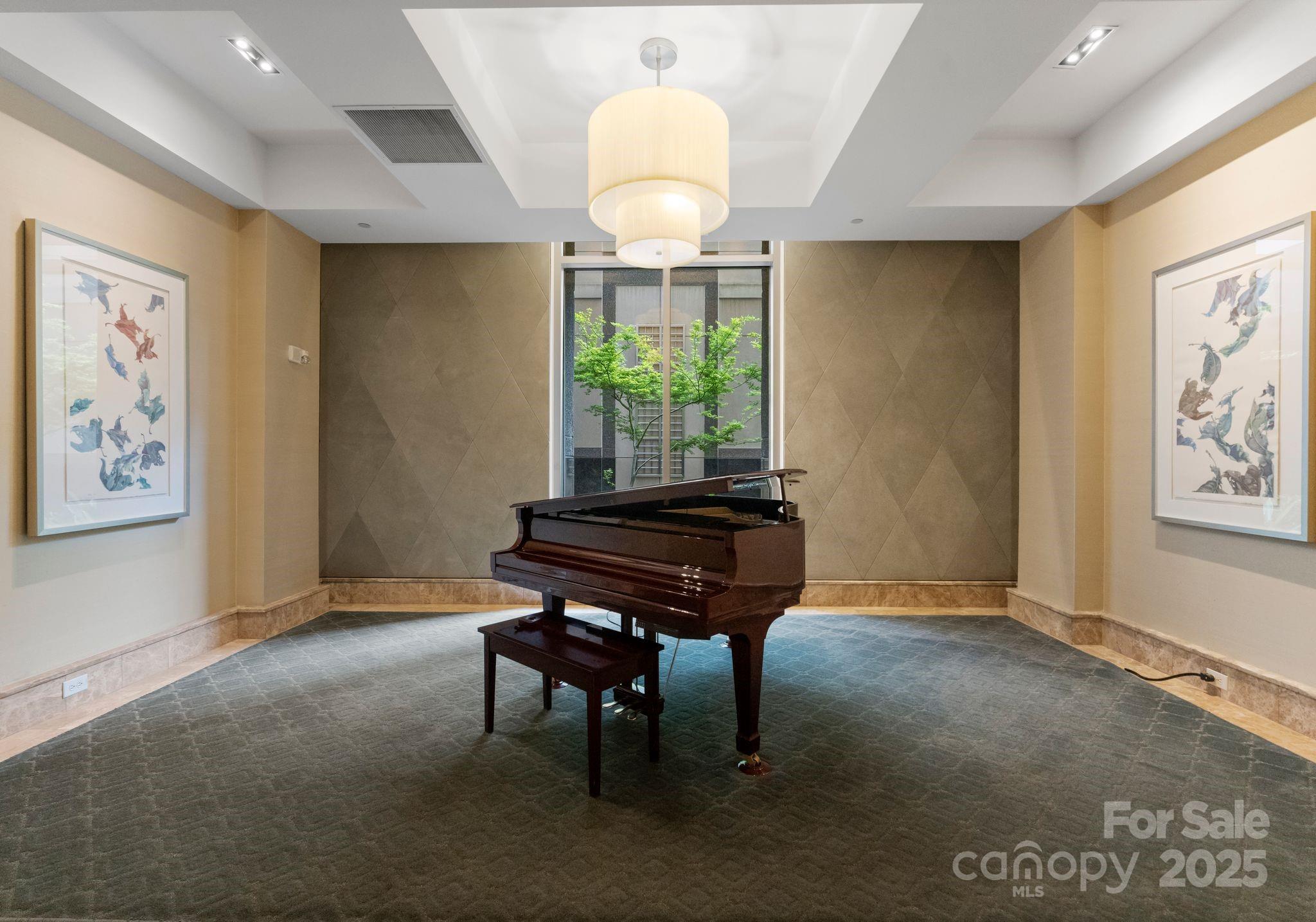 230 S Tryon Street Unit: 810