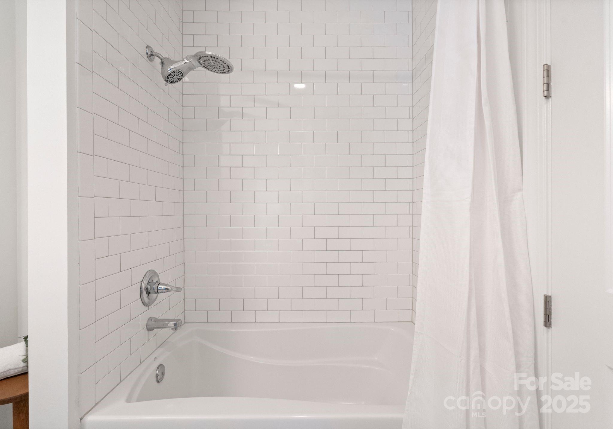 230 S Tryon Street Unit: 810