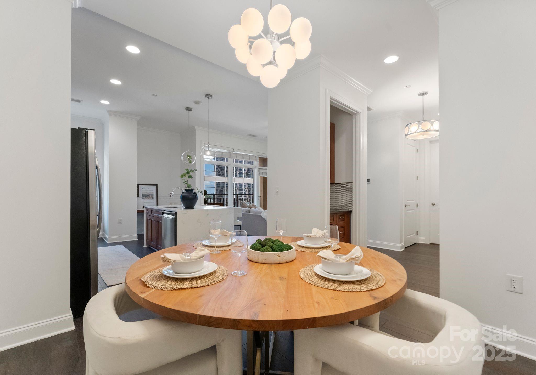 230 S Tryon Street Unit: 810