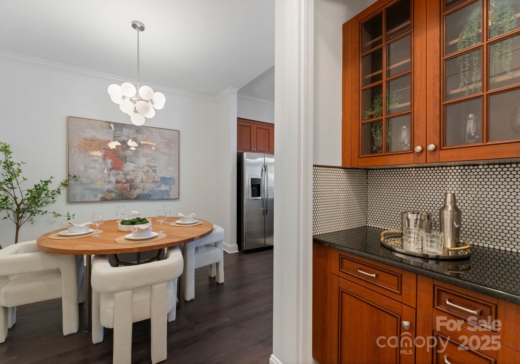 230 S Tryon Street Unit: 810