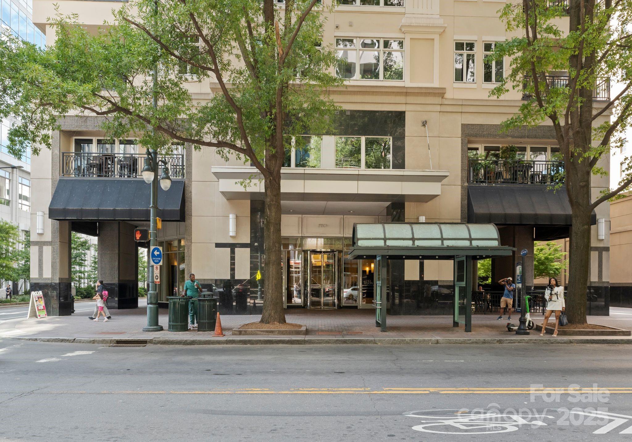 230 S Tryon Street Unit: 810