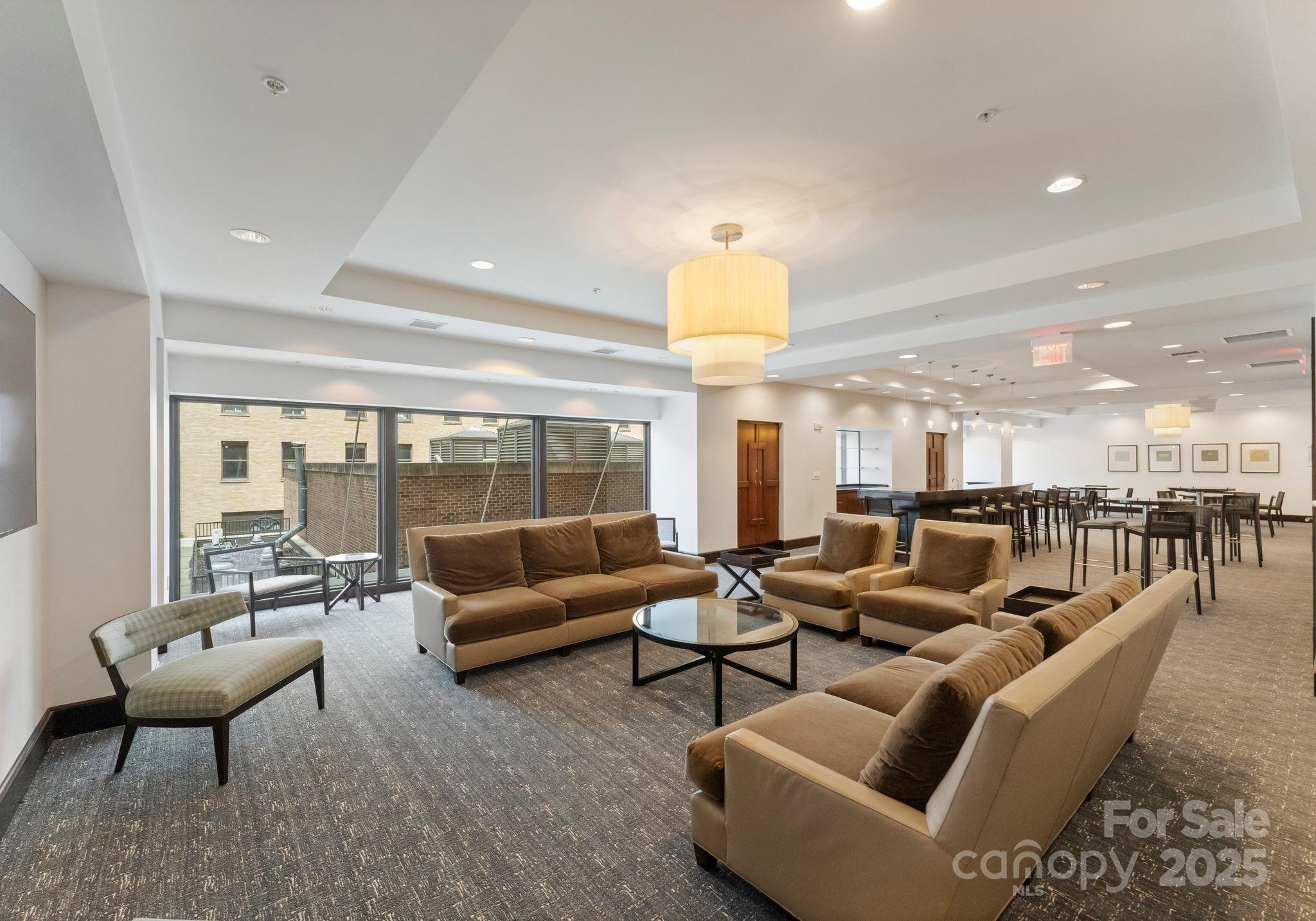 230 S Tryon Street Unit: 810