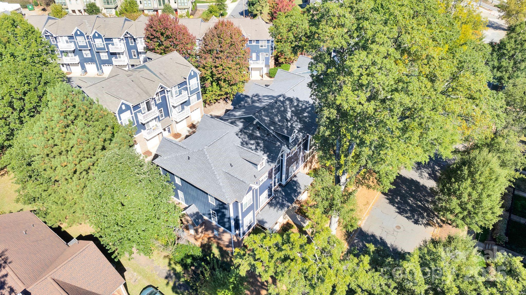 1525 Walnut View Drive