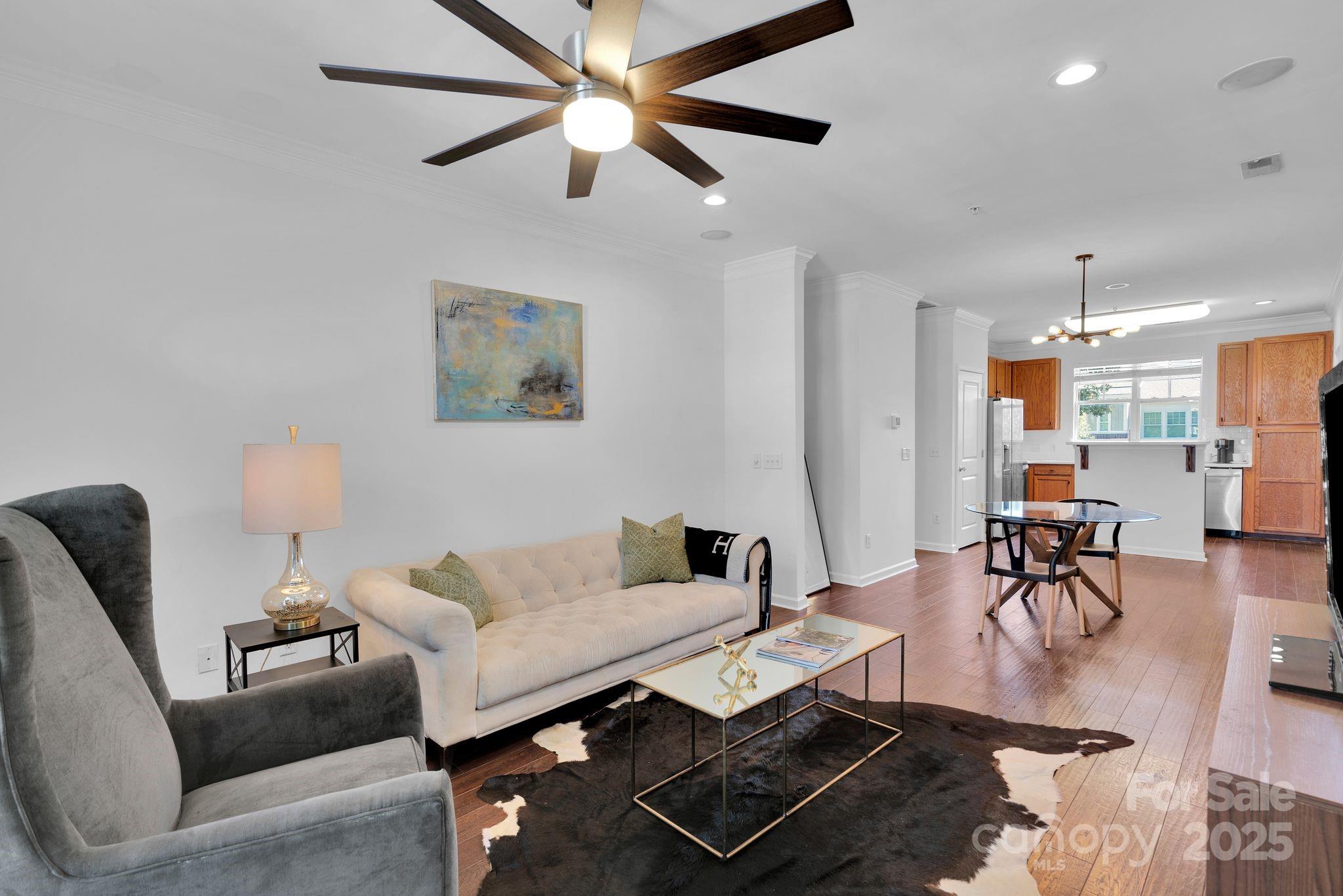 1525 Walnut View Drive