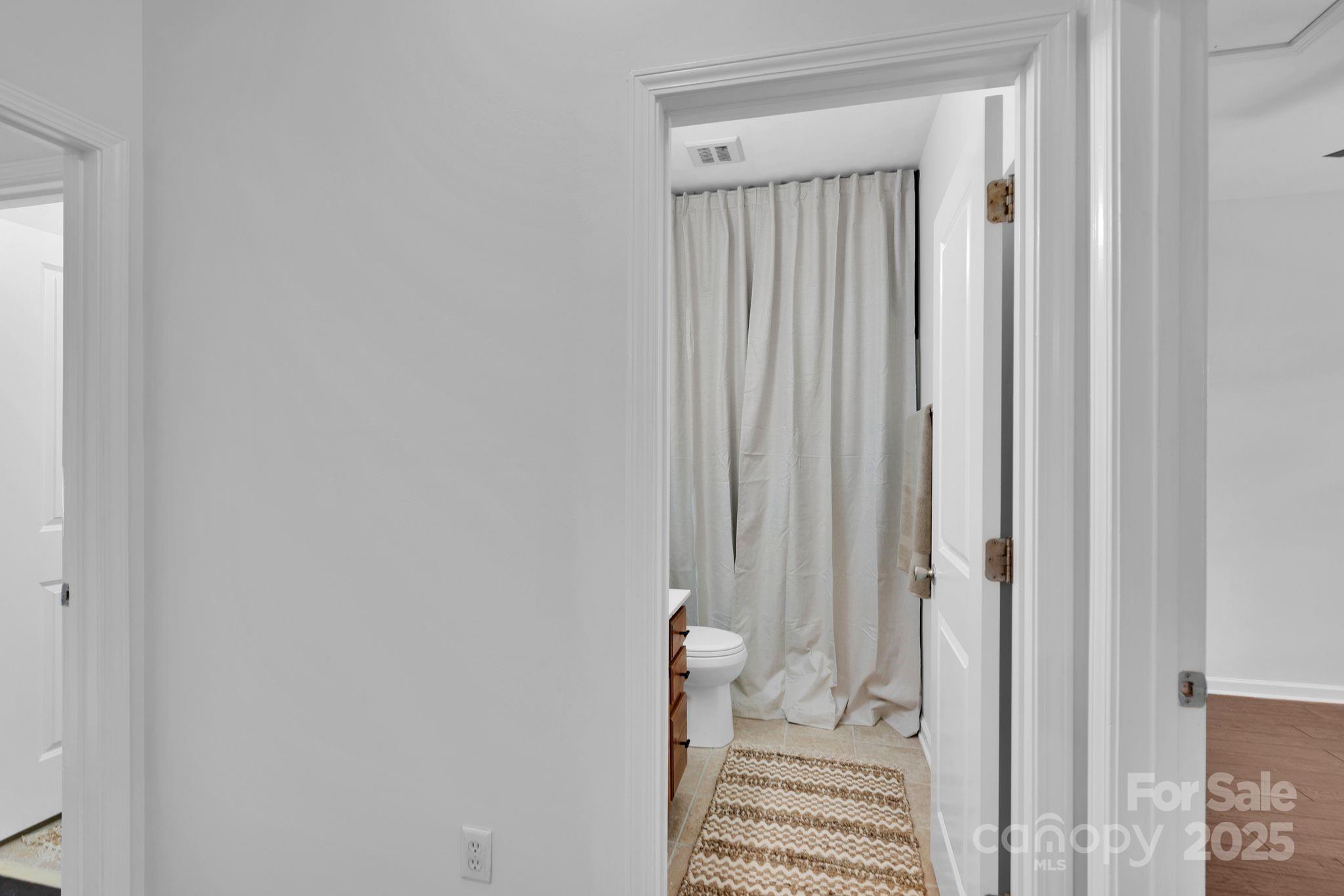 1525 Walnut View Drive