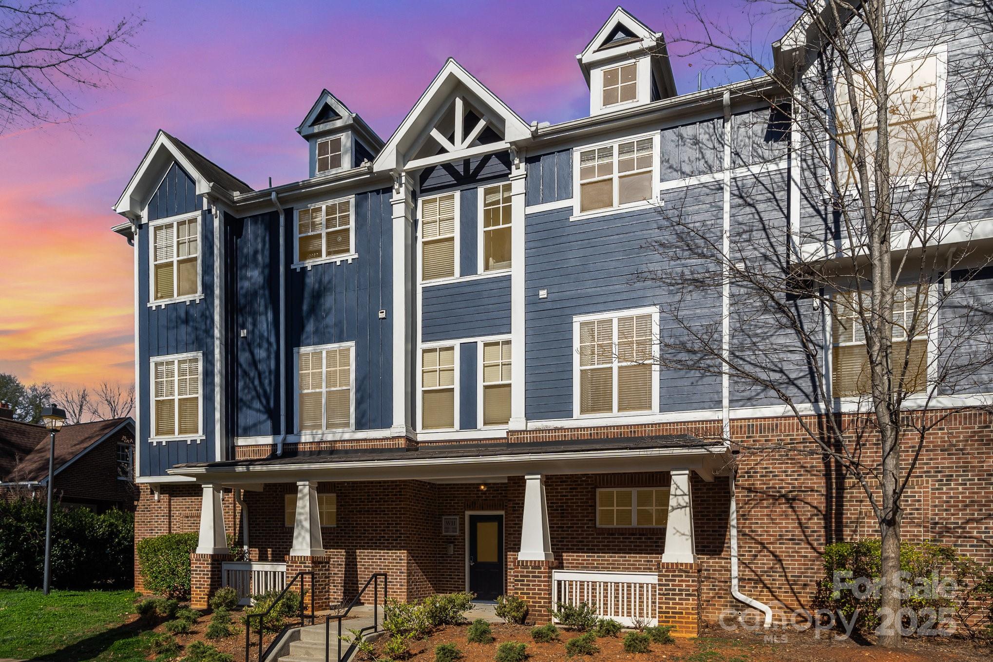1525 Walnut View Drive