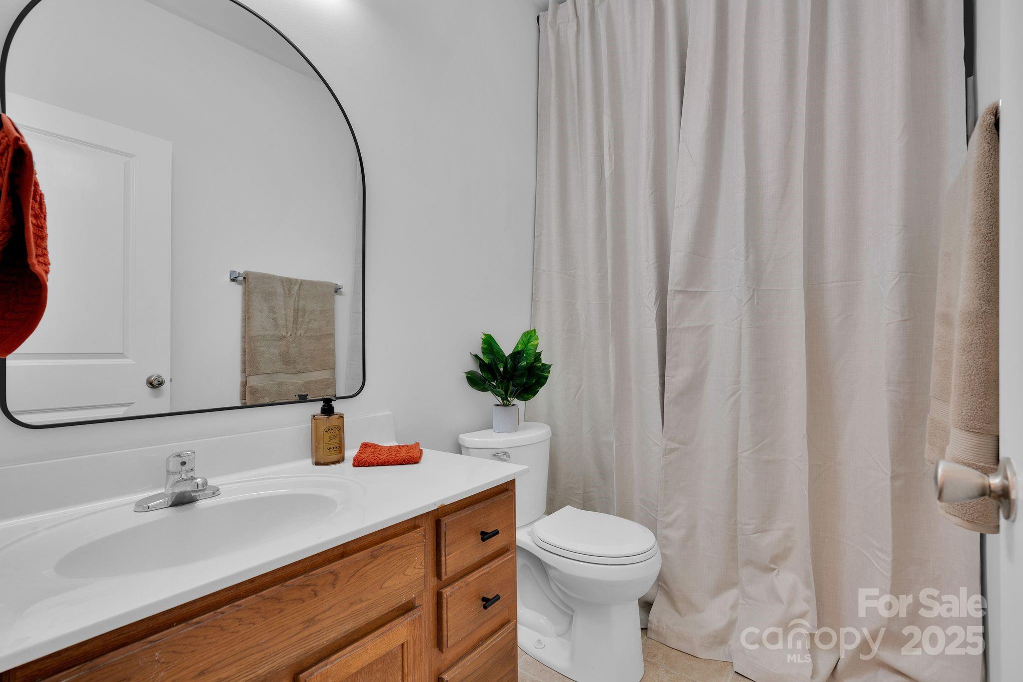 1525 Walnut View Drive