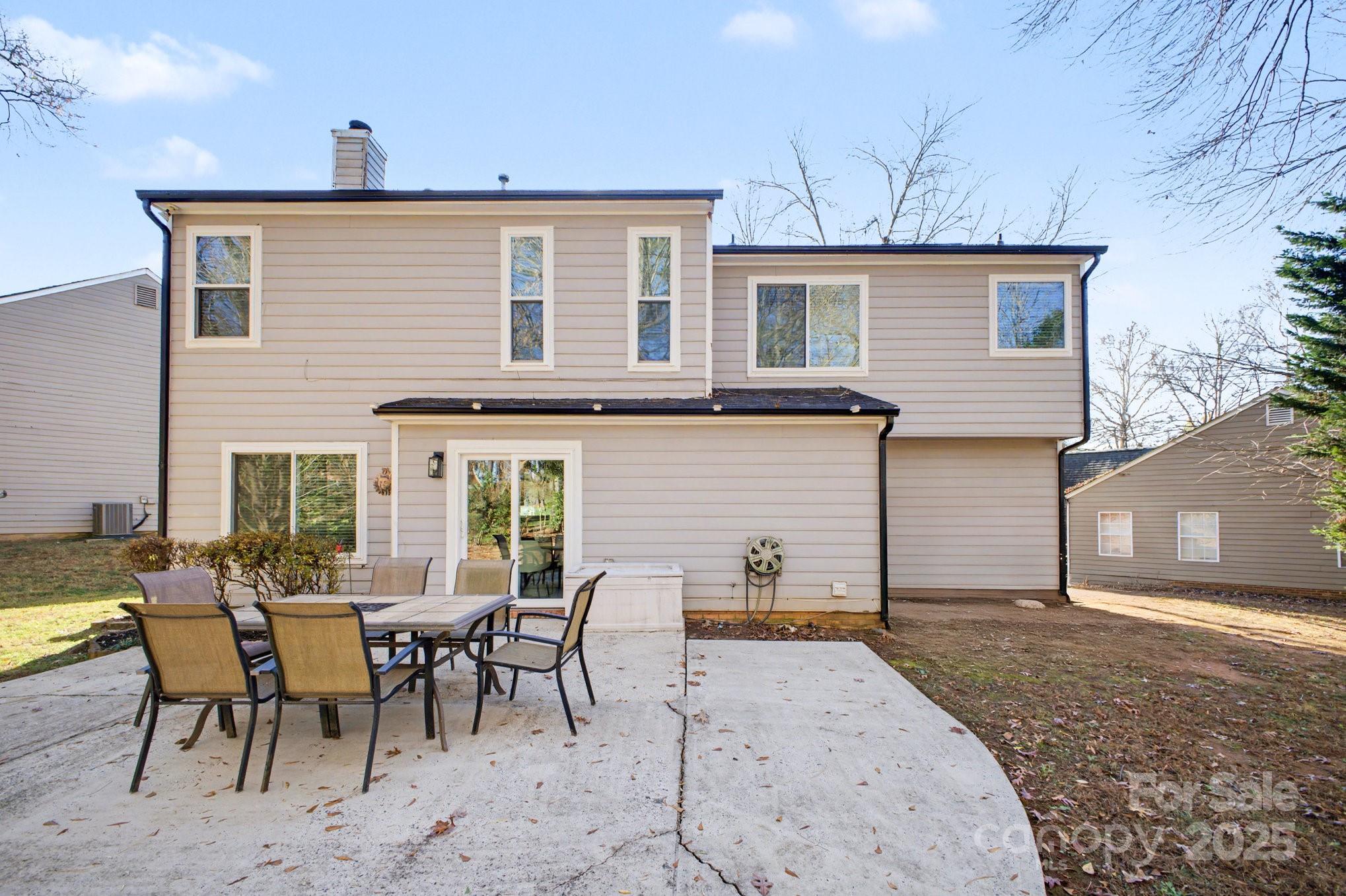 7605 Hinman Circle