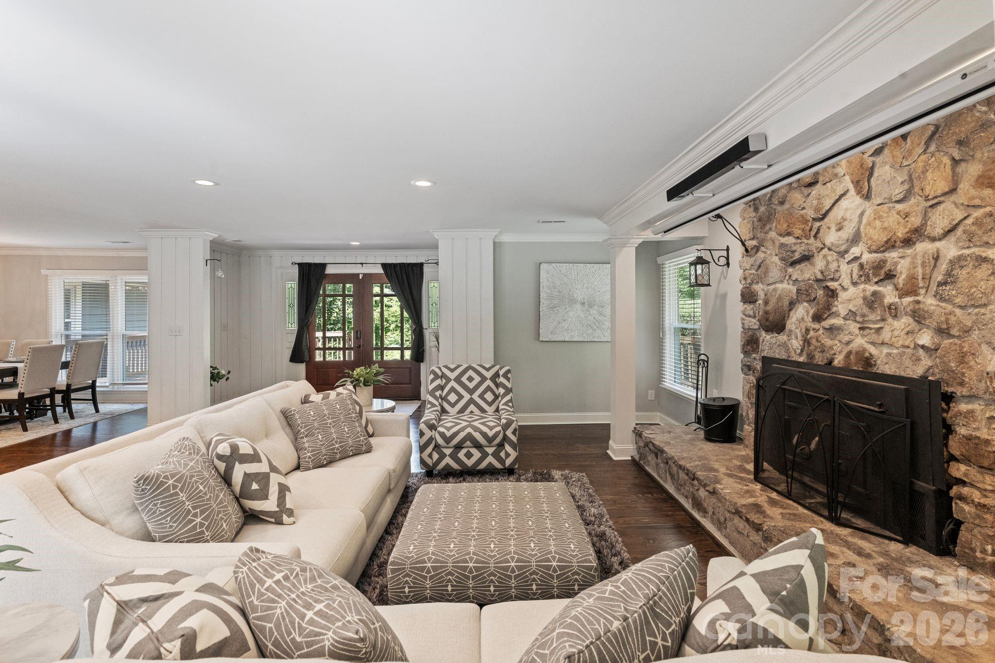 2913 Old Stage Road