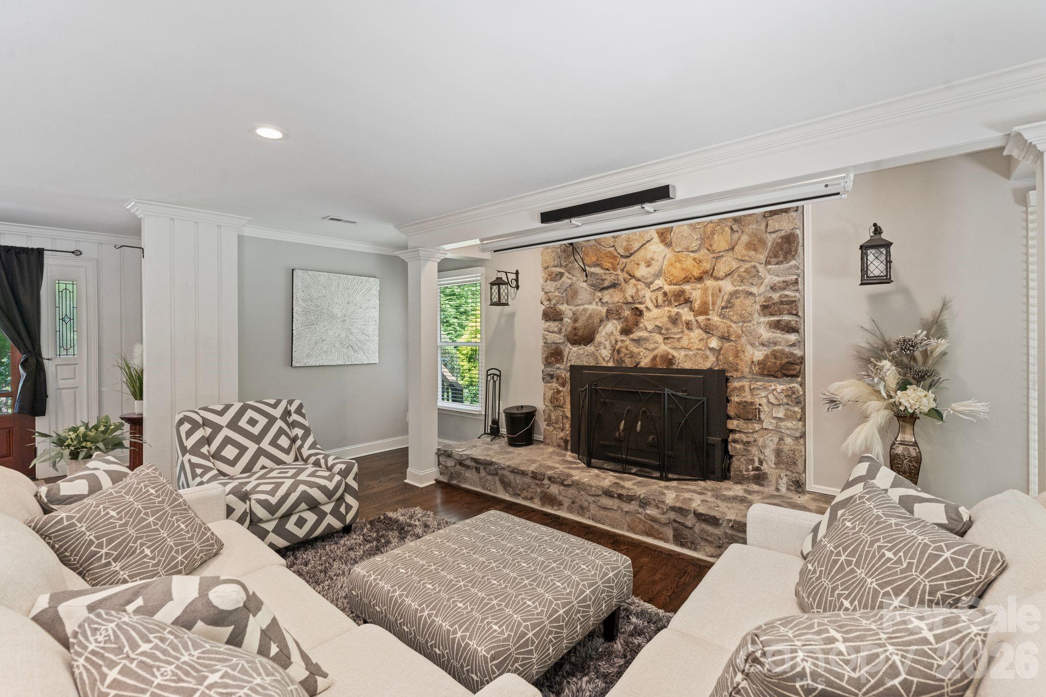 2913 Old Stage Road