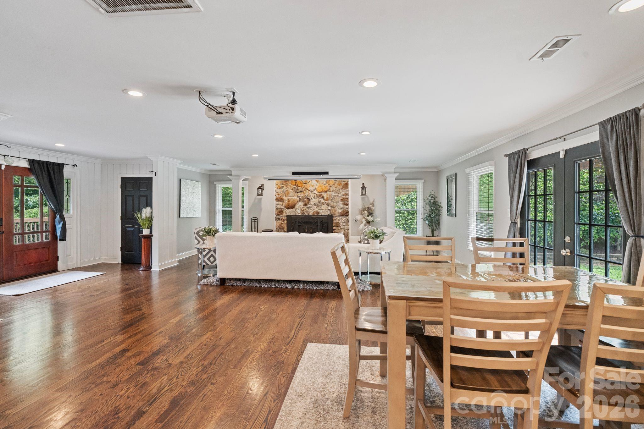 2913 Old Stage Road