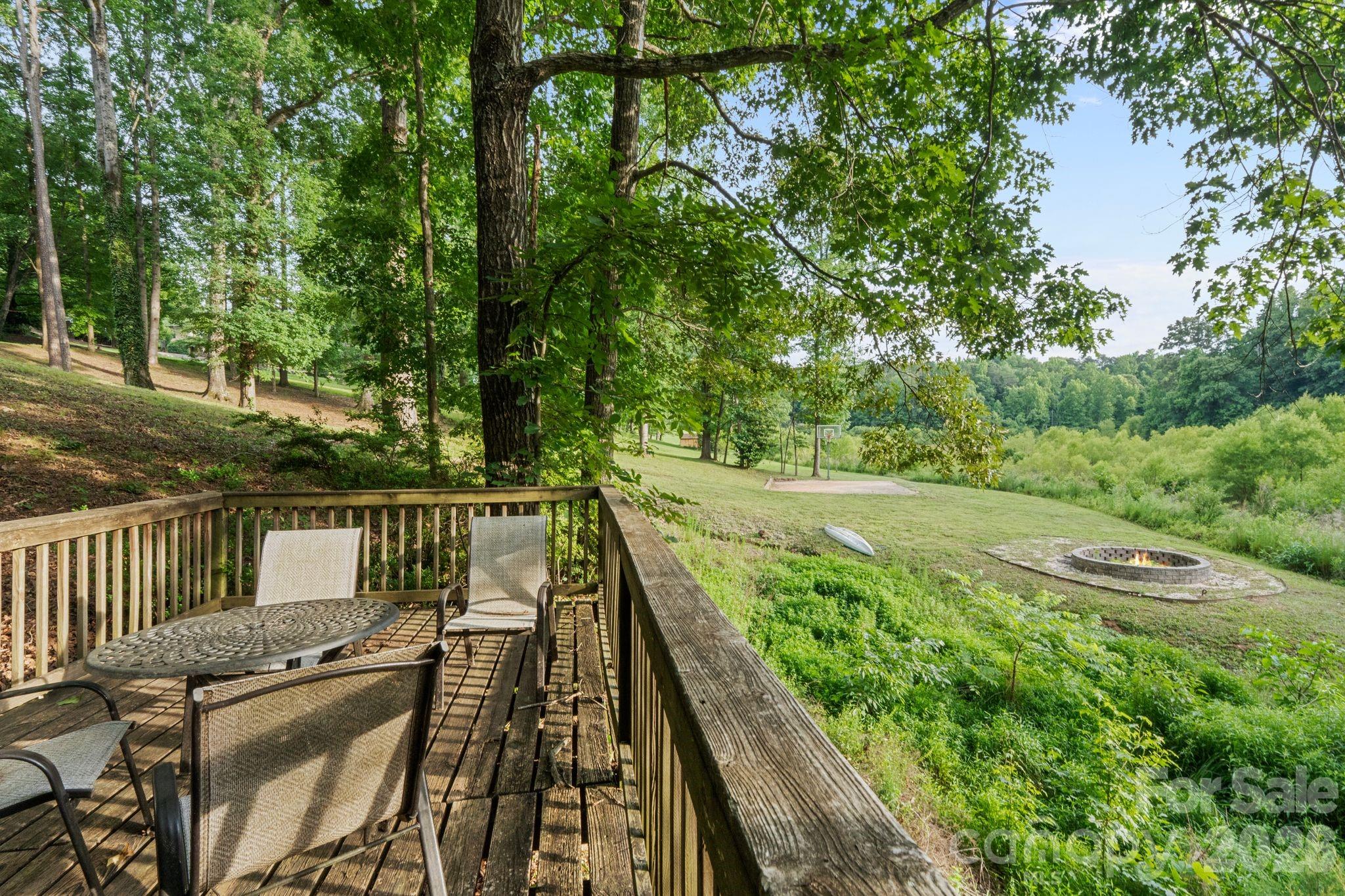 2913 Old Stage Road