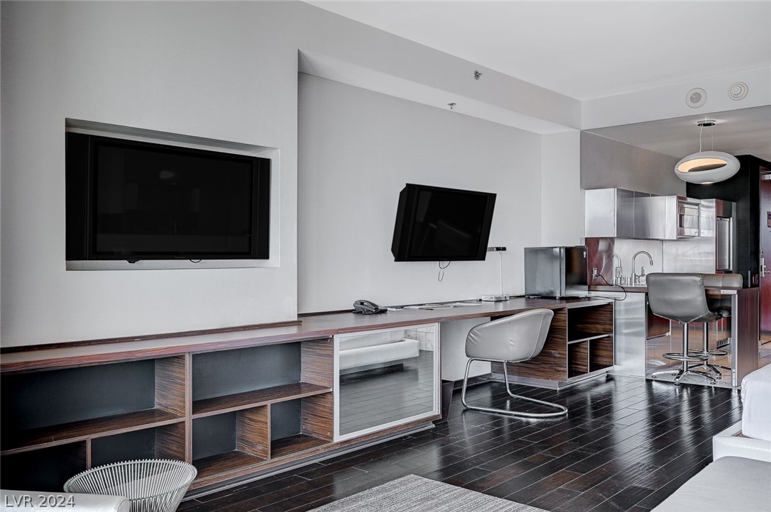 4381 West Flamingo Road 3503