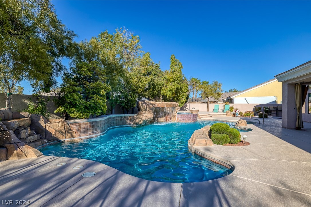 362 Chaplin Cove Avenue