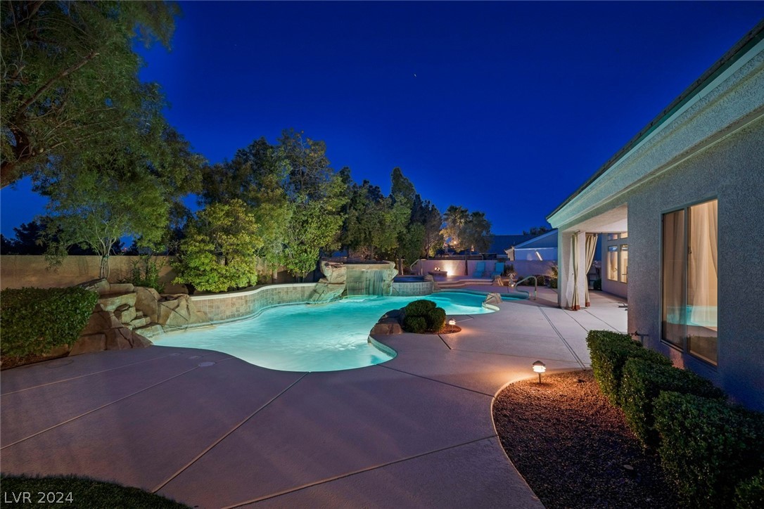362 Chaplin Cove Avenue