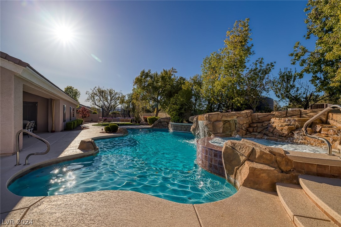 362 Chaplin Cove Avenue