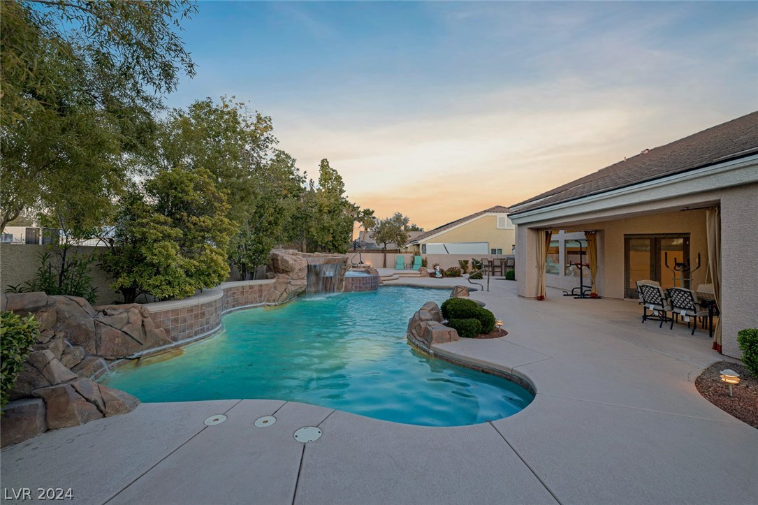 362 Chaplin Cove Avenue