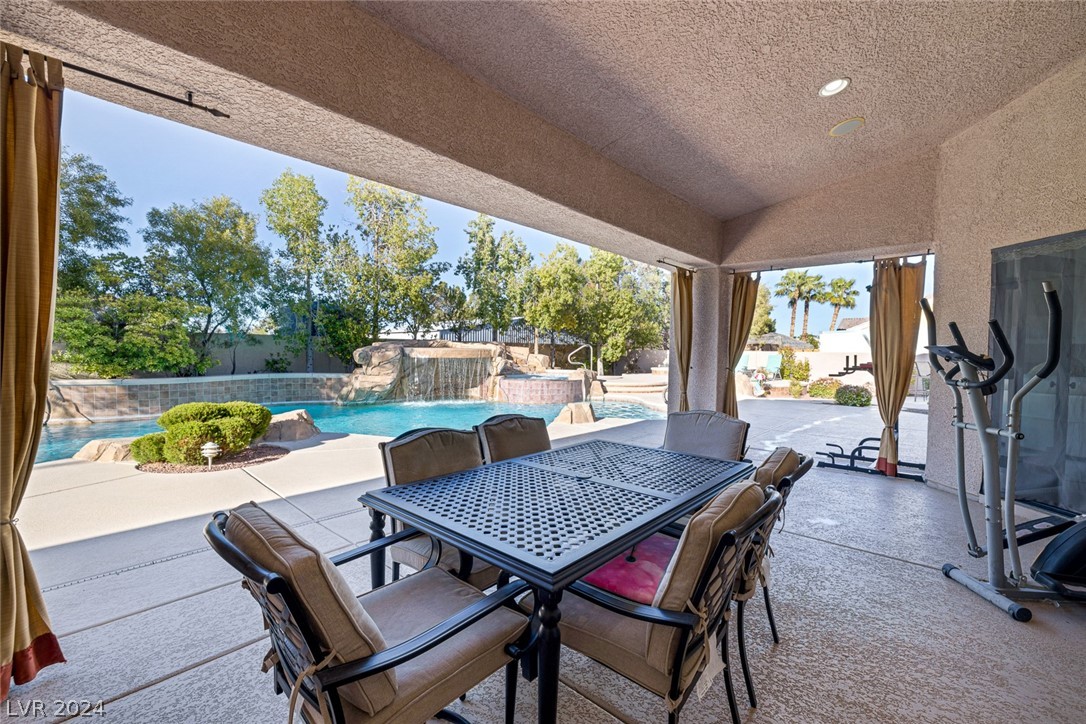 362 Chaplin Cove Avenue
