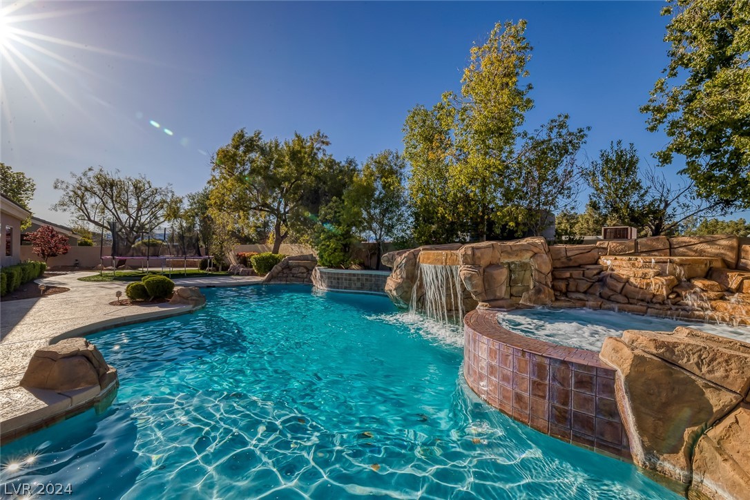 362 Chaplin Cove Avenue