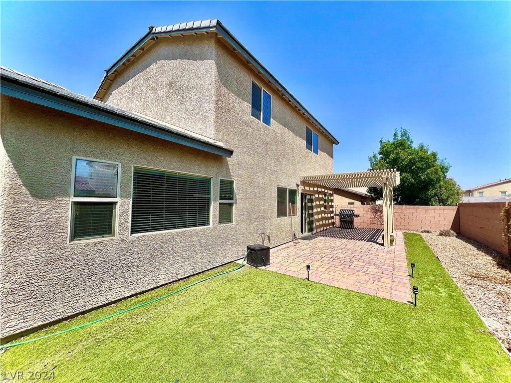 1405 Sandstone View Way