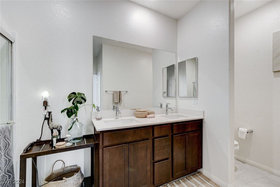 5960 Bruselas Street