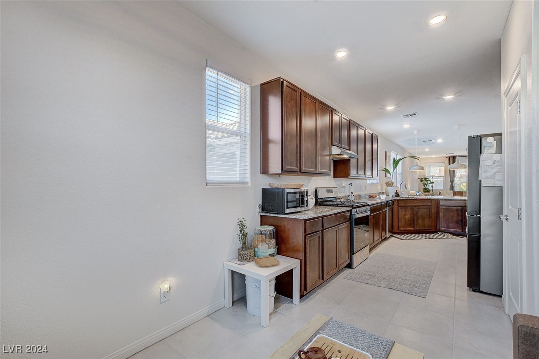 5960 Bruselas Street