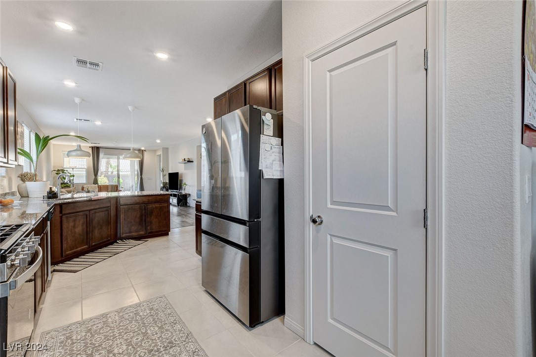 5960 Bruselas Street