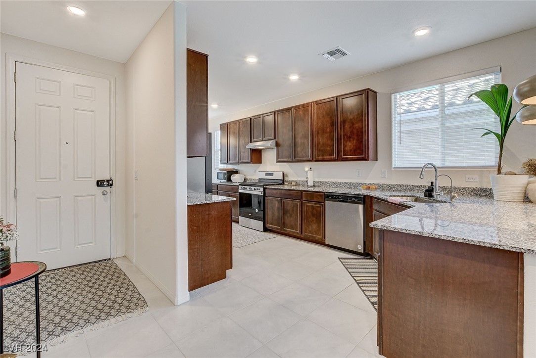 5960 Bruselas Street