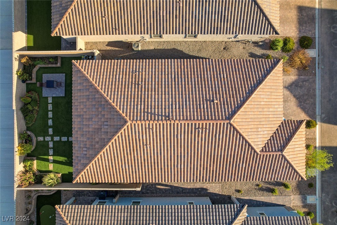 5960 Bruselas Street