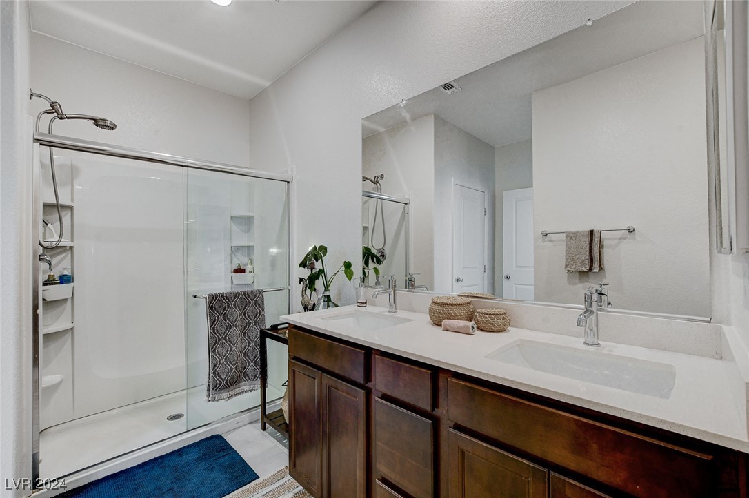 5960 Bruselas Street