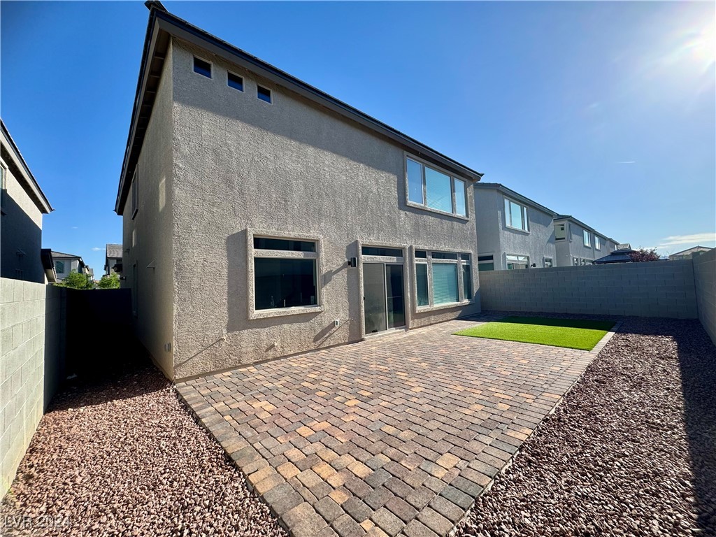 668 Soaring Wings Avenue