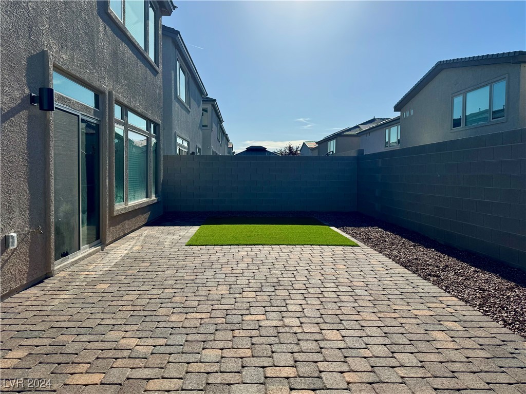 668 Soaring Wings Avenue