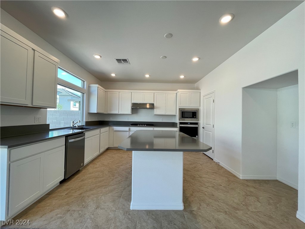 668 Soaring Wings Avenue