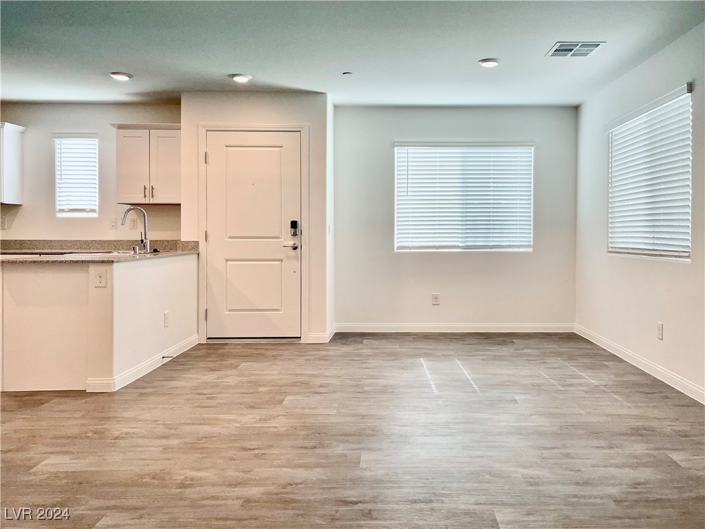 12185 Scarlet Ember Road 4