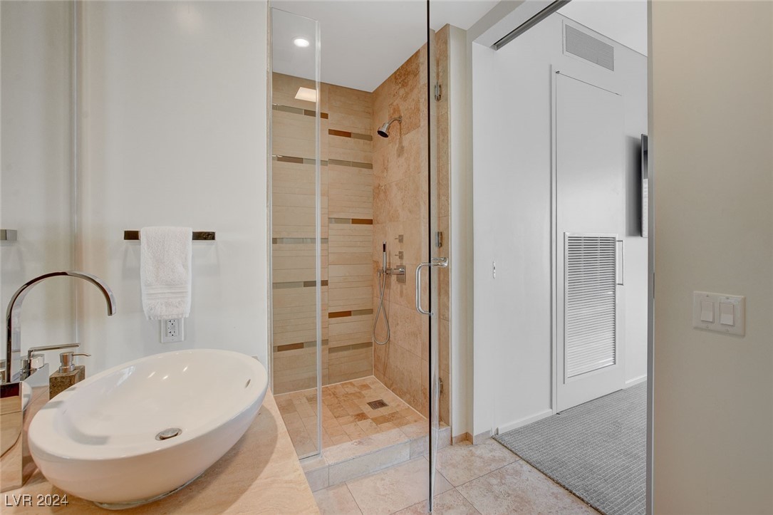 3726 South Las Vegas Boulevard 1207