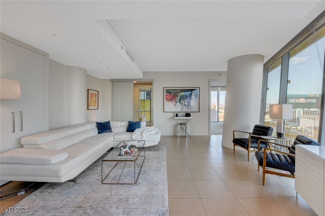 3726 South Las Vegas Boulevard 1207