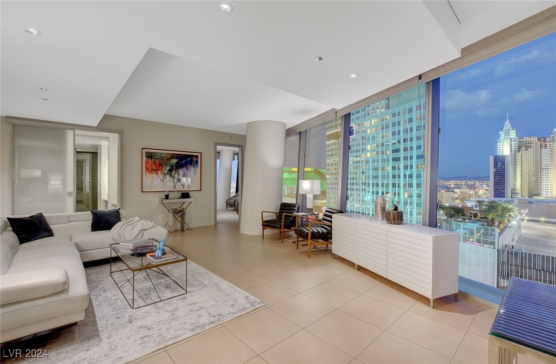 3726 South Las Vegas Boulevard 1207