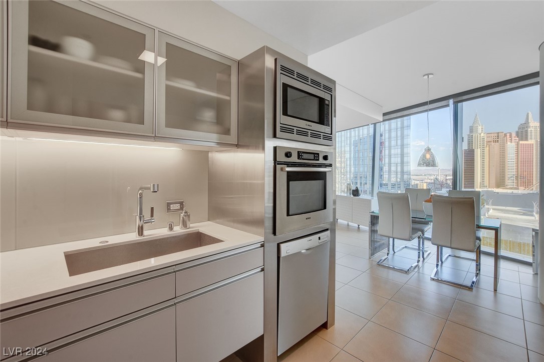 3726 South Las Vegas Boulevard 1207