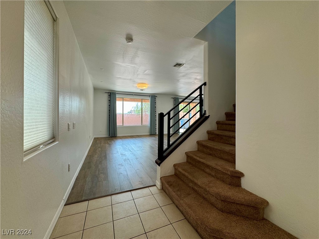 8091 Poppy Leaf Avenue