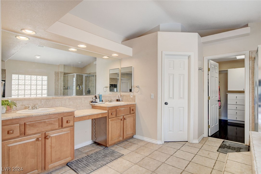 9850 Granite Reef Avenue