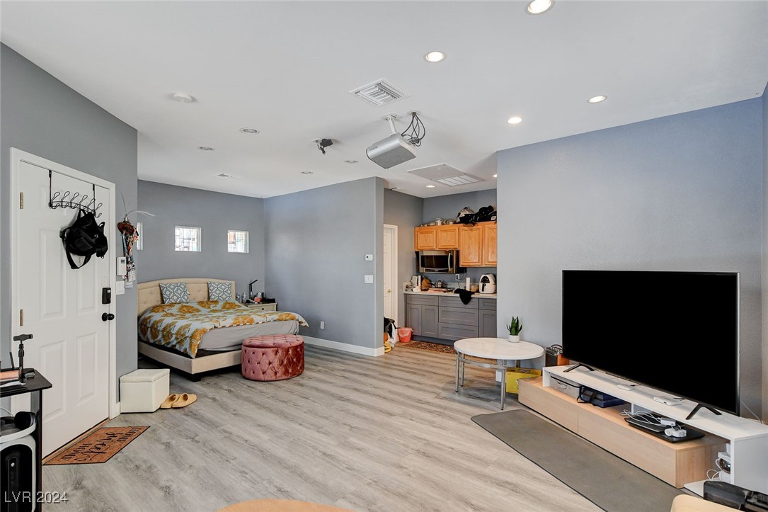 9850 Granite Reef Avenue