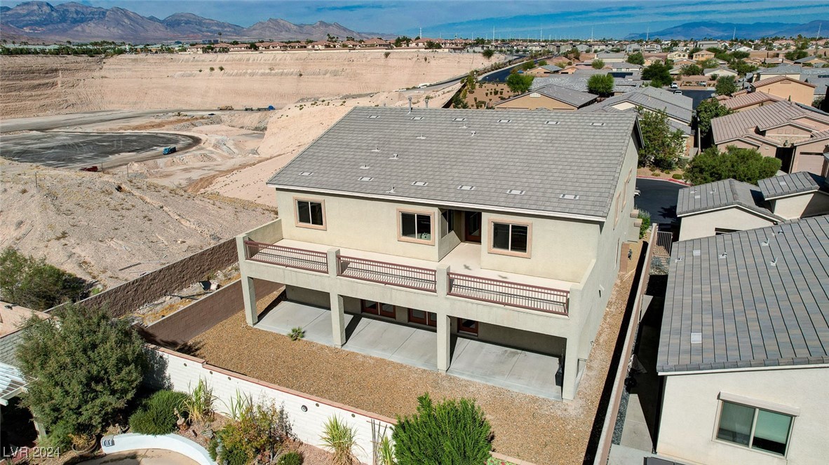 8333 Saddleback Ledge Avenue