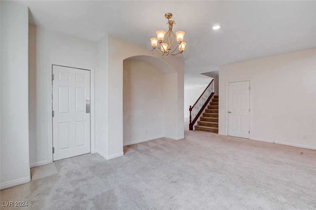 8333 Saddleback Ledge Avenue