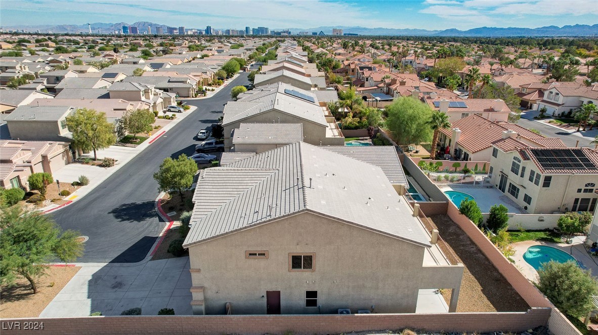 8333 Saddleback Ledge Avenue