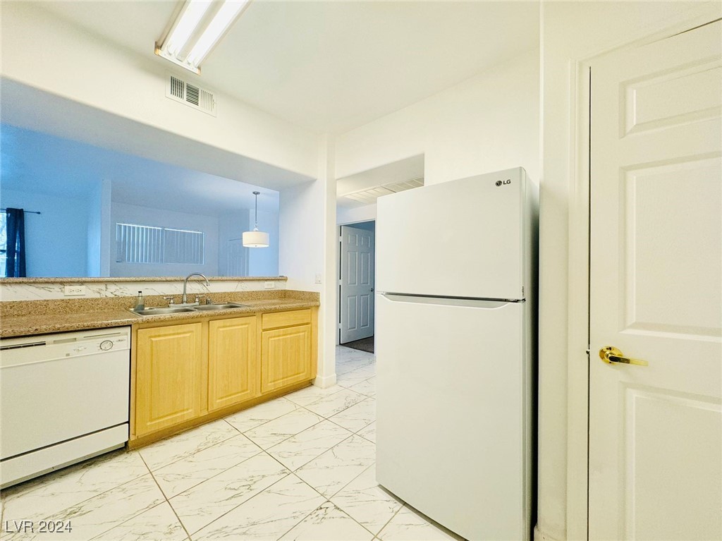 8000 West Badura Avenue 1077