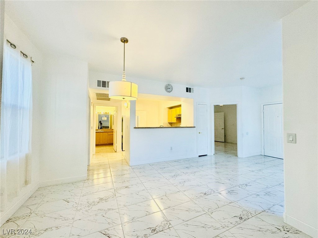 8000 West Badura Avenue 1077